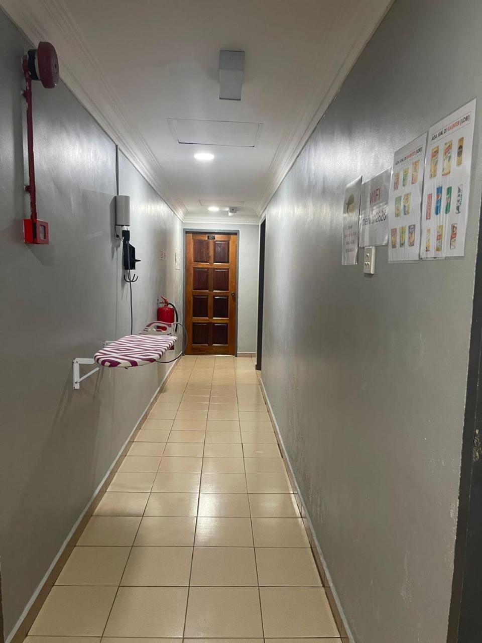 Oyo 90914 Hotel Mei Wah Kampong Selanchor Екстериор снимка