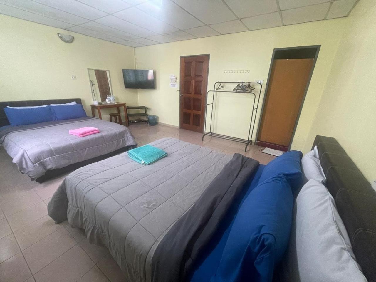 Oyo 90914 Hotel Mei Wah Kampong Selanchor Екстериор снимка
